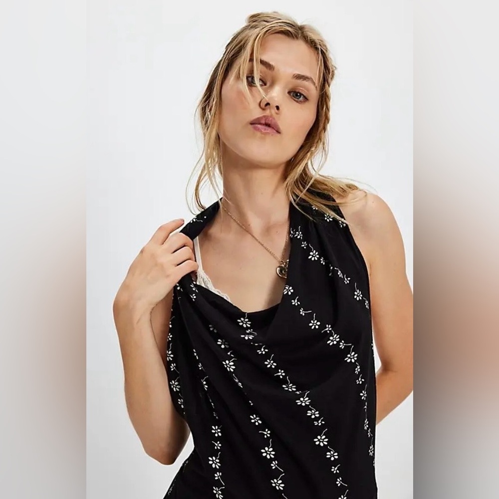 Black Floral Halter Neck Women’s Dress - Picture 3 of 15